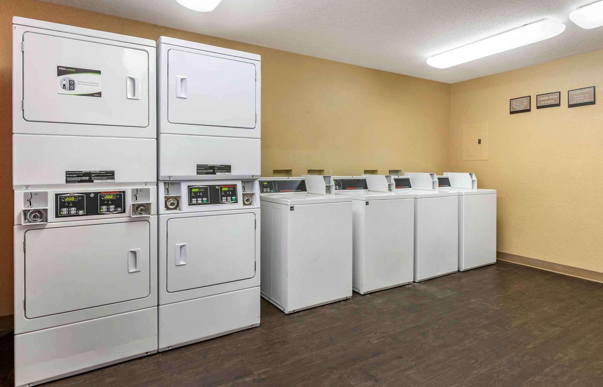 Extended Stay America Select Suites - Orlando - Maitland - Summit Tower Blvd Altamonte Springs Eksteriør billede