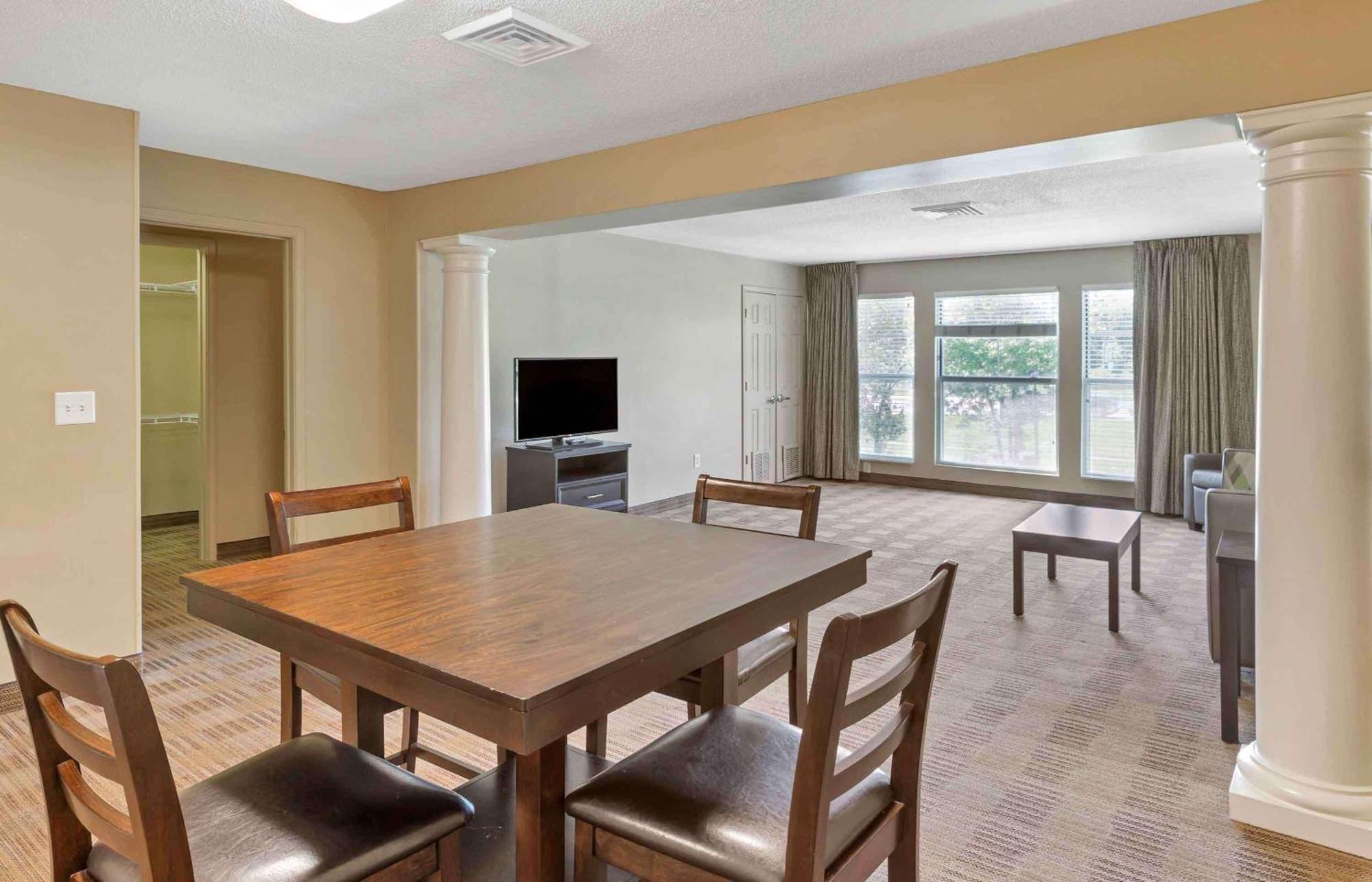 Extended Stay America Select Suites - Orlando - Maitland - Summit Tower Blvd Altamonte Springs Eksteriør billede