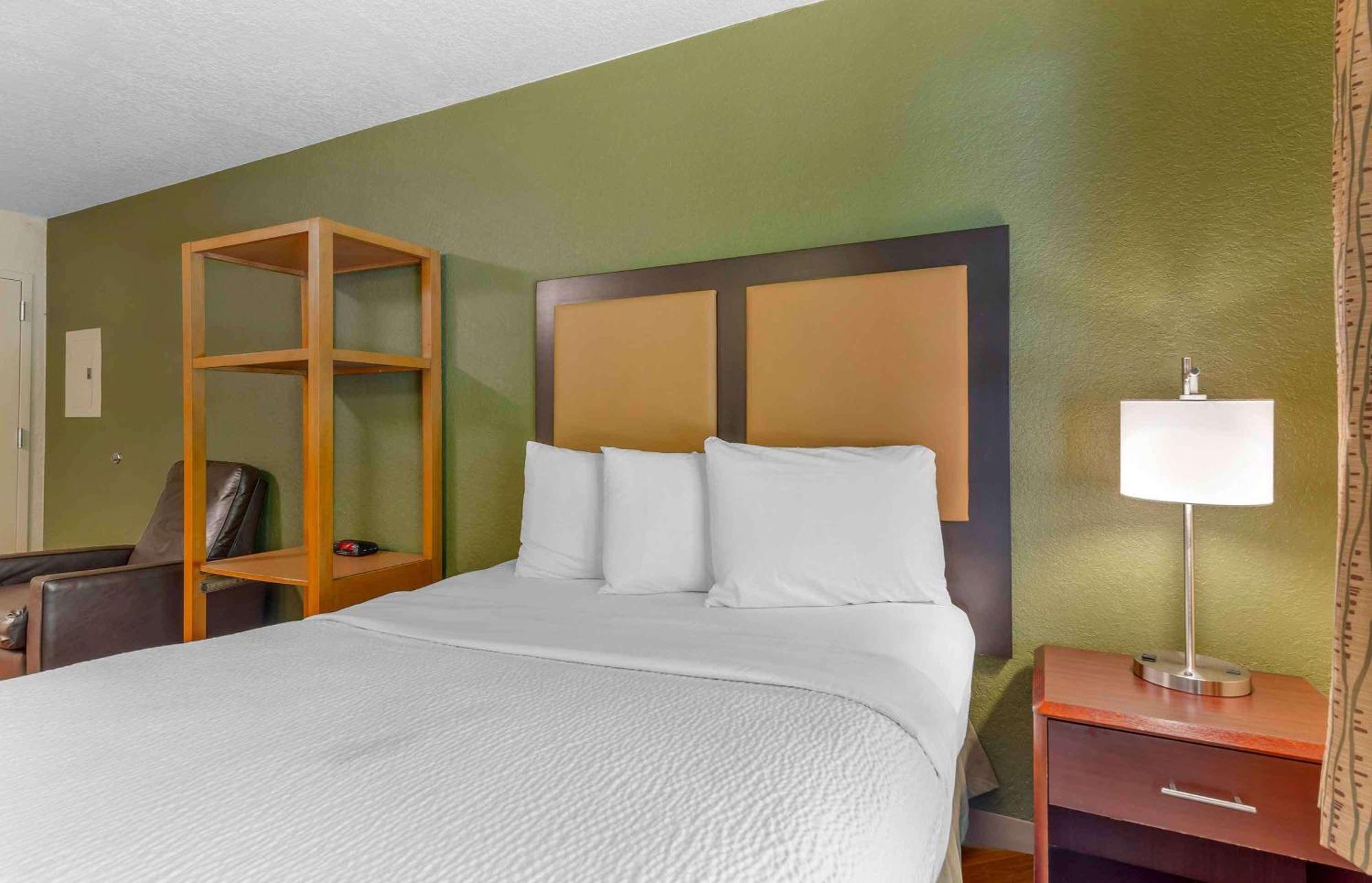 Extended Stay America Select Suites - Orlando - Maitland - Summit Tower Blvd Altamonte Springs Eksteriør billede